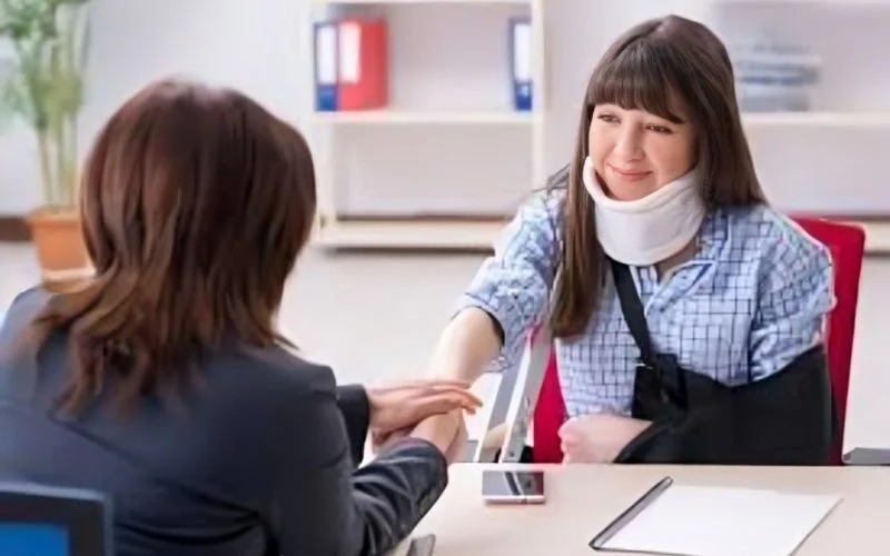 How a Workers Compensation Lawyer Helps You Get Paid